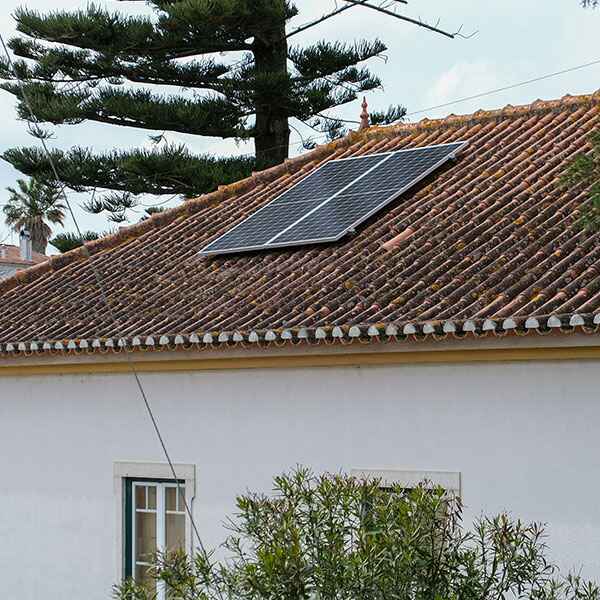 panneaux solaires pour toiture maison